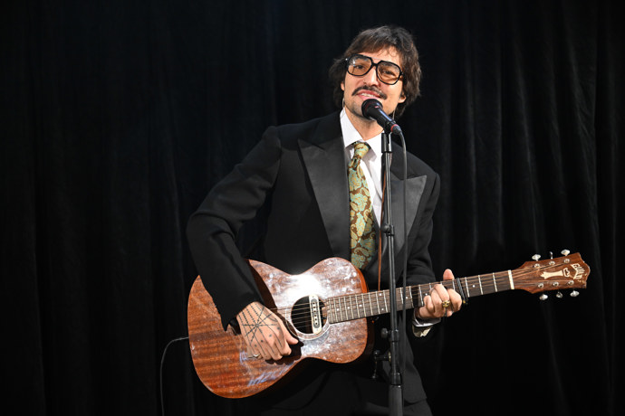 FOTO: Jordan Haj s novou image. – stránka 8