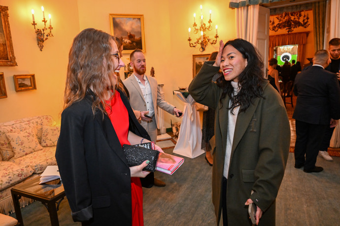 FOTO: Na křest knihy Ptáčkové přišla i Chili Ta. – stránka 5