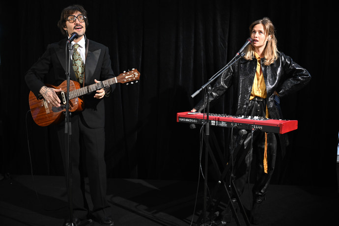 FOTO: Jordan Haj si nechal narůst knírek. – stránka 5