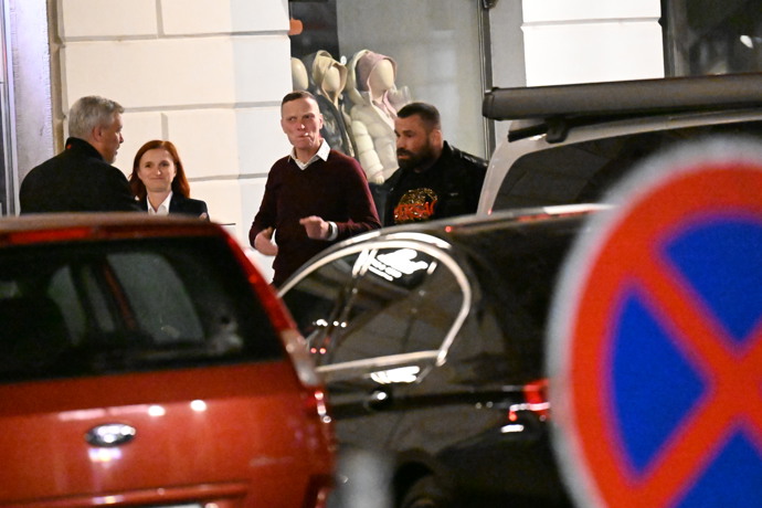 FOTO: Nechyběl ani Karlos Vémola. – stránka 74