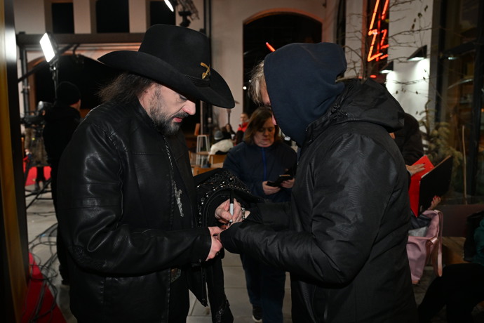 FOTO: Robert Kodym se zastavil u fanouška. – stránka 12