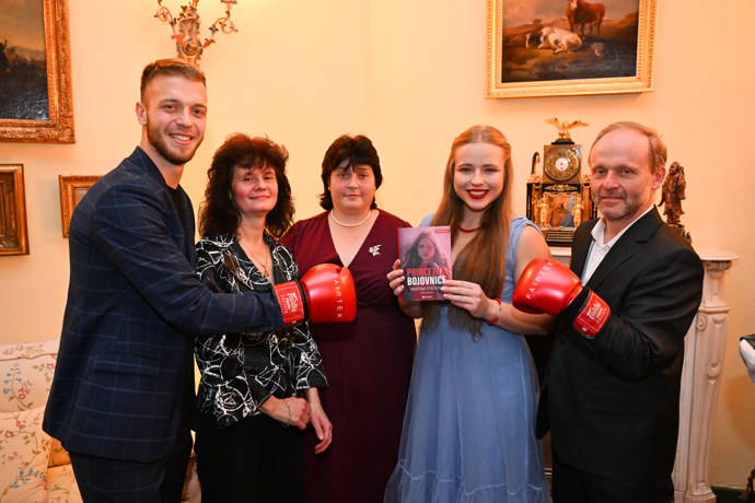 FOTO: Martina Ptáčková se svou rodinou.