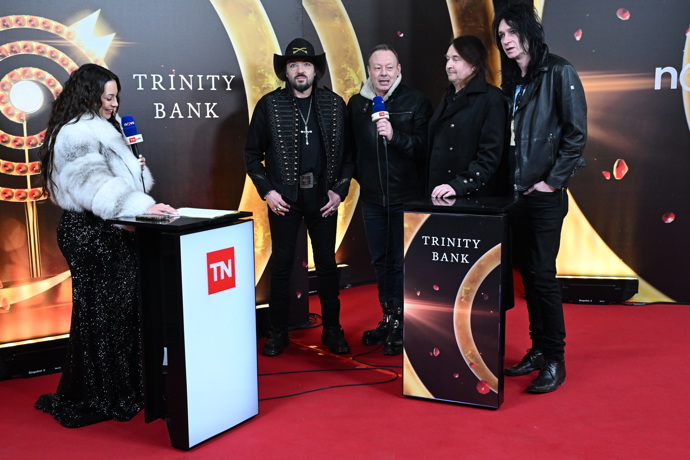 FOTO: Veronika Petruchová okamžitě vyzpovídala členy Lucie. – stránka 5