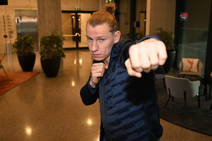 FOTO: Pavel Tóth se na zápas v Oktagonu už moc těší. – stránka 6