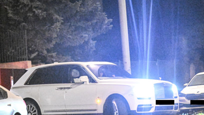 FOTO: Leoš Mareš ve svém luxusním autě.