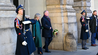 FOTO: Petr Pavel a Eva Pavlová přivítali na Hradě albánského prezidenta a jeho choť.
