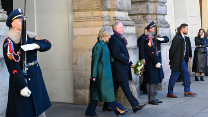 FOTO: Petr Pavel a Eva Pavlová přivítali na Hradě albánského prezidenta a jeho choť.