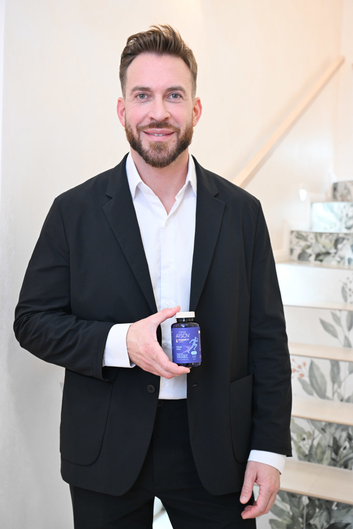 FOTO: Tomáš Arsov. – stránka 3