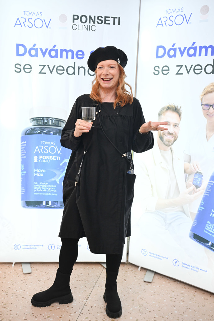 FOTO: Veselá Bára Štěpánová. – stránka 28