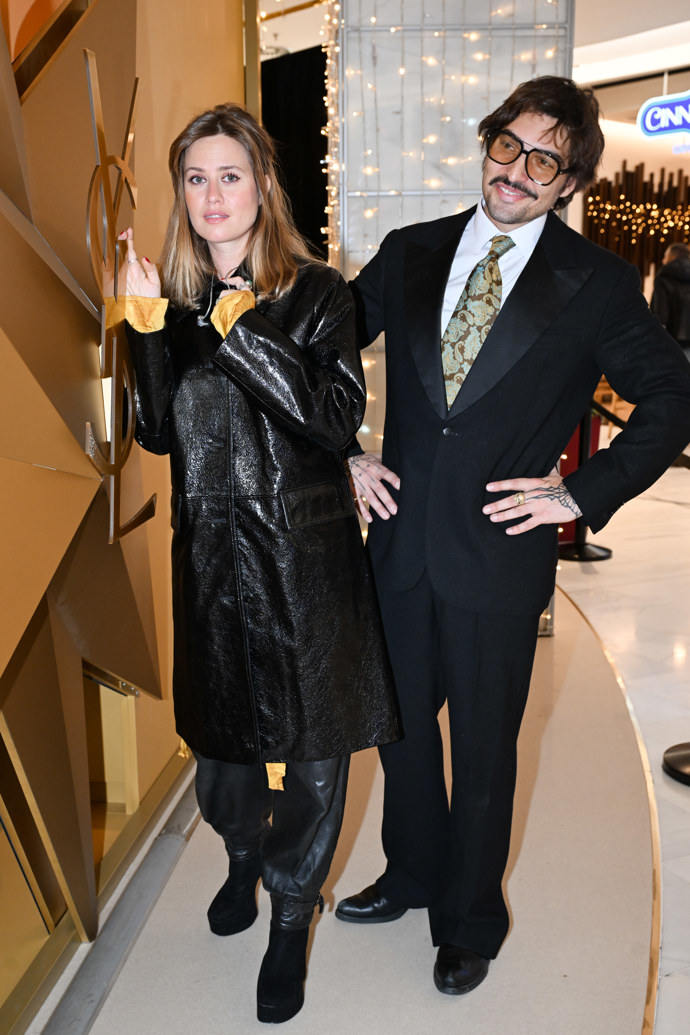 FOTO: Emma Smetana po boku partnera Jordana. – stránka 22