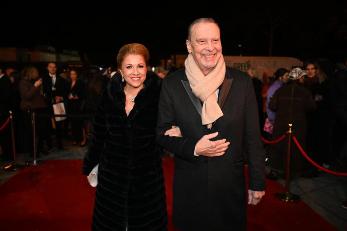 FOTO: Štefan Margita a jeho doprovod rozdávali úsměvy na všechny strany. – stránka 952