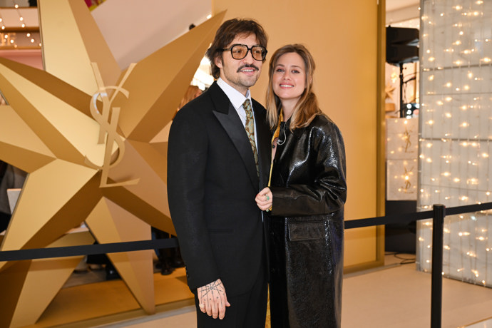 FOTO: Emma Smetana a Jordan Haj. – stránka 10