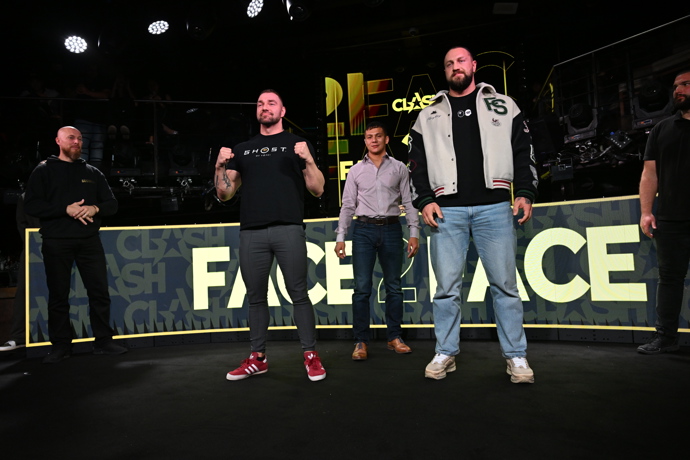 FOTO: Karlos Benda a Jakub Enžl si to rozdají v boxu.