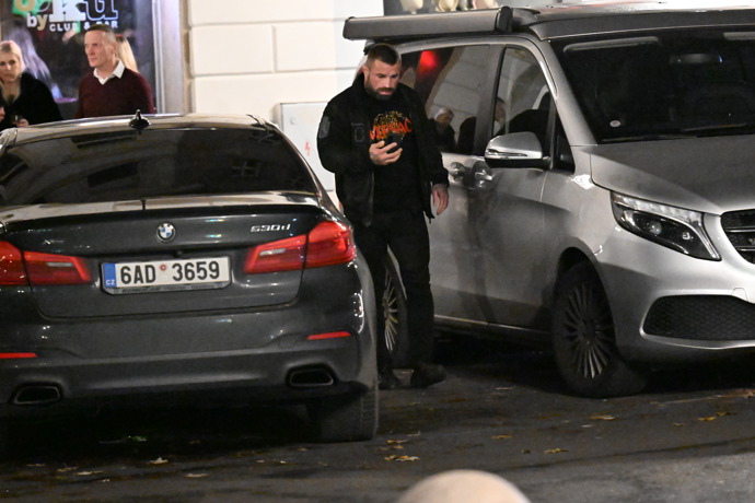 FOTO: Karlos Vémola odešel celkem brzy. – stránka 60