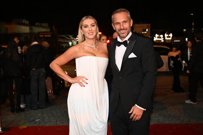 FOTO: Zorka se svým mužem Miroslavem Hejdou. – stránka 10