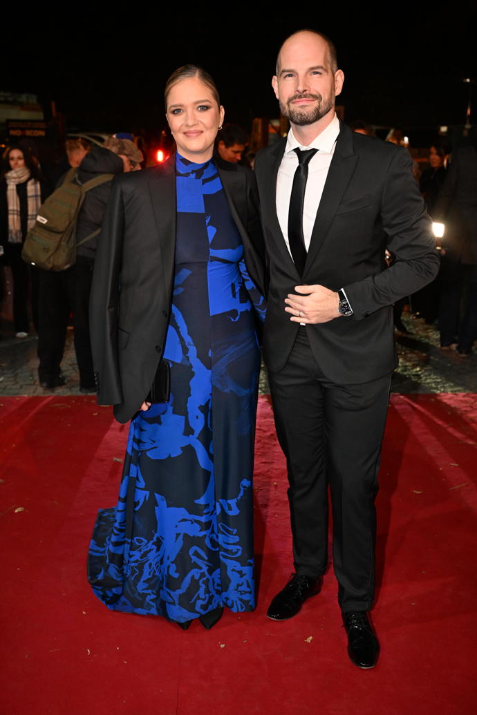 FOTO: Jan Maxián s partnerkou. – stránka 12