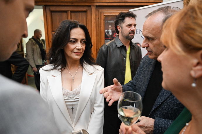 FOTO: Lucie v debatě se svým bratrem. – stránka 6