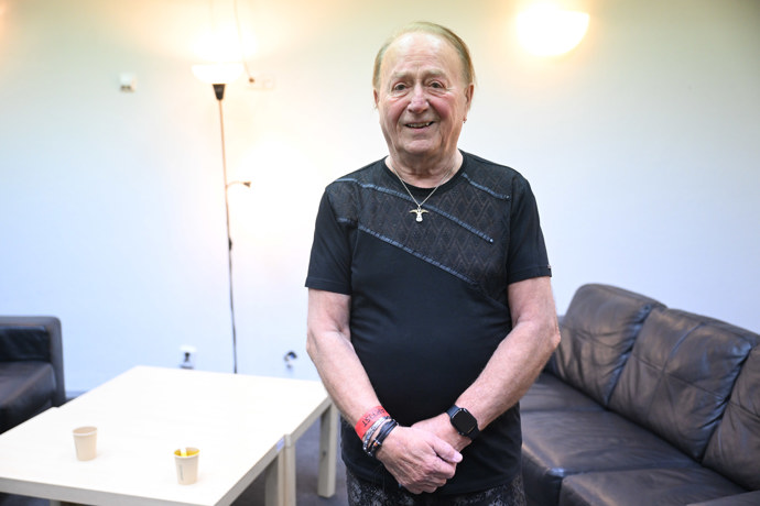 FOTO: Petr Janda rozdával úsměvy. – stránka 32