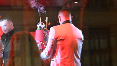 FOTO: Tomáš Řepka a jeho dort.