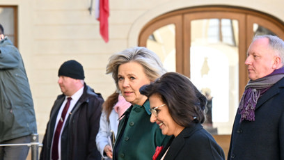 FOTO: Petr Pavel a Eva Pavlová přivítali na Hradě albánského prezidenta a jeho choť.