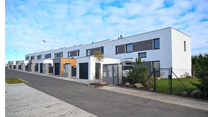 FOTO: Nová vila Marka Ztraceného je řadovka, naštěstí stojí na konci řady.