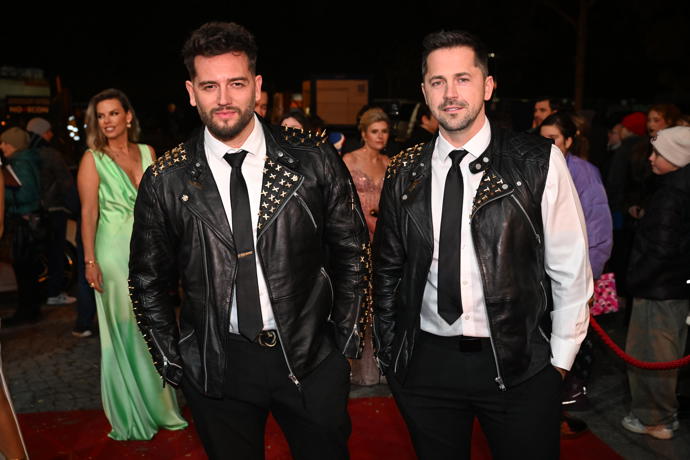 FOTO: Jan Kopečný s Petrem Ryšavým. – stránka 817