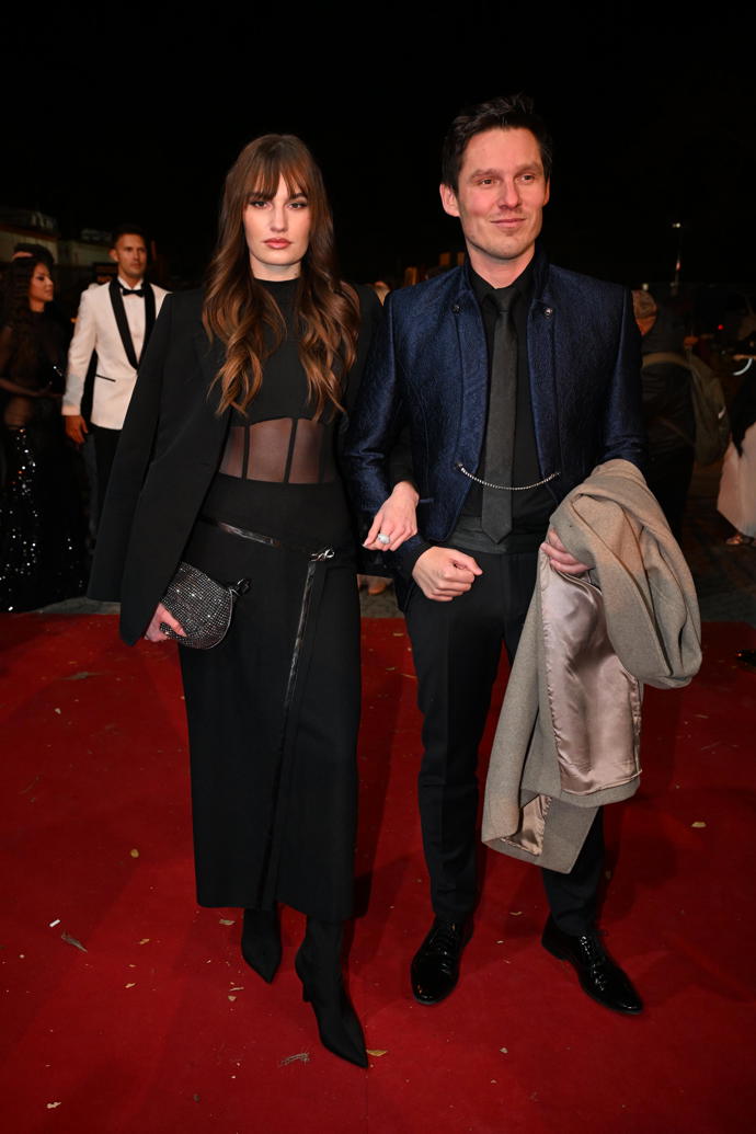 FOTO: Pavel Callta s partnerkou dorazil z Pece pod Sněžkou, kde provozuje penzion. – stránka 803