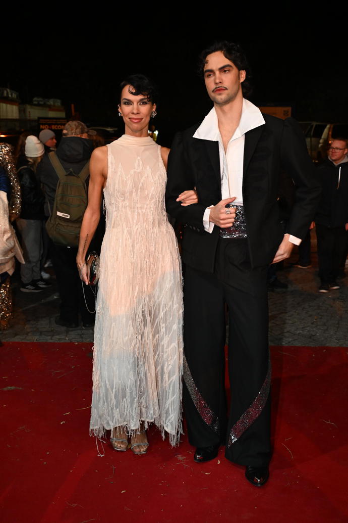 FOTO: Adam Pavlovčin se sestrou Radkou. – stránka 795