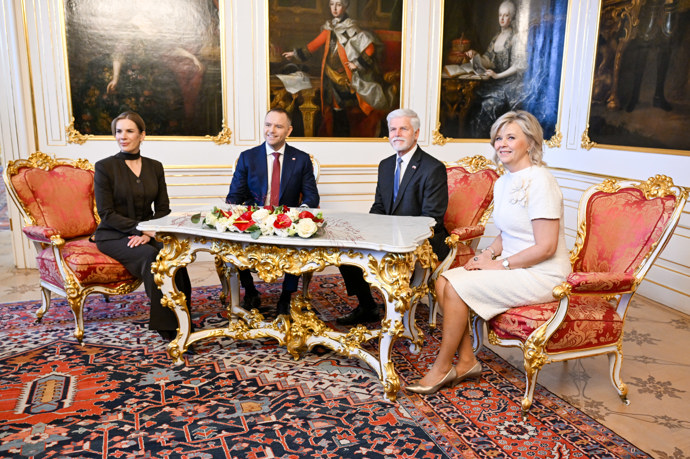 FOTO: Petr Pavel a Eva Pavlová na Hradě přijali návštěvu. – stránka 3