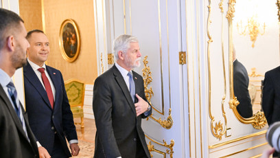 FOTO: Petr Pavel a Eva Pavlová na Hradě přijali návštěvu.