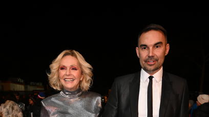 FOTO: Helena Vondráčková dorazila bez svého muže, ale doprovod měla velmi sympatický.