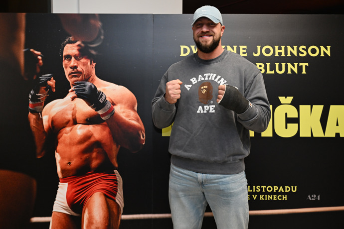 FOTO: Jakub Enžl utrpěl zranění. – stránka 21