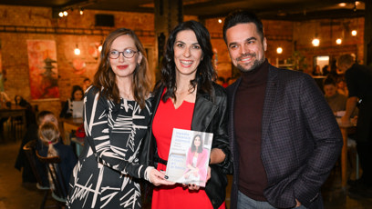 FOTO: Markéta Pekarová Adamová s Terezou Šídlovou a manželem Tomášem.