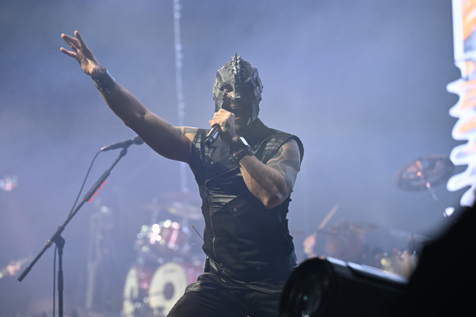 FOTO: Václav Noid Bárta a kapela Dymytry vystoupili na koncertě Olympicu. – stránka 8