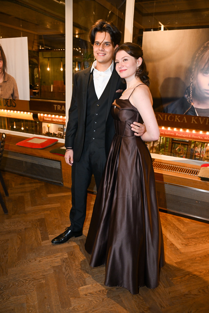 FOTO: Sophie Šporclová vedle přítele jen září. – stránka 8