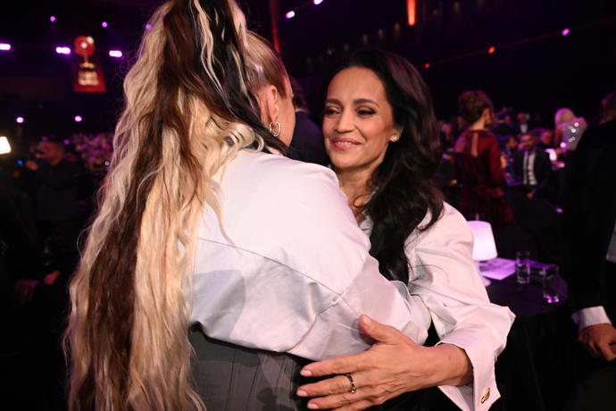 FOTO: Lucie Bílá se vítala s Ewou Farnou. – stránka 711