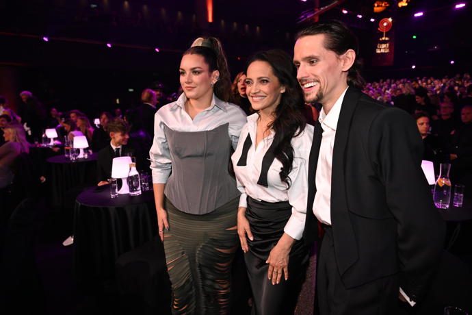 FOTO: Lucie Bílá se svým synem Filipem a Ewou Farnou. – stránka 710