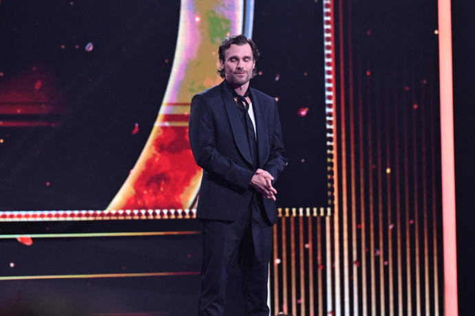 FOTO: Leoš Mareš se ujal zahájení letošních Slavíků. Hned na začátku všechny dojal vzkazem pro nemocného Patrika Hezuckého. – stránka 704