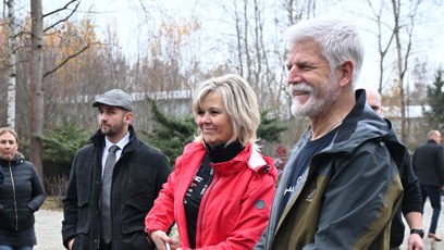 FOTO: Petr Pavel a Eva Pavlová přijeli do rezervace Soos.