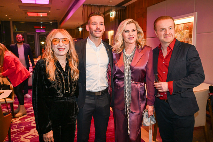 FOTO: Kateřina Žbirková na představení nového klipu Leony Machálkové. – stránka 4