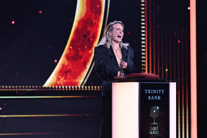 FOTO: Tereza Ramba se dobře bavila. – stránka 645