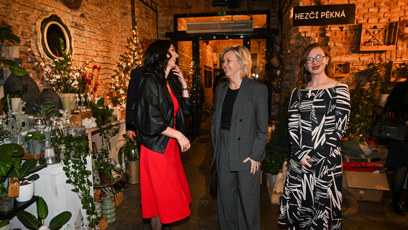 FOTO: První dáma Eva Pavlová dorazila na křest knihy Markéty Pekarové Adamové.