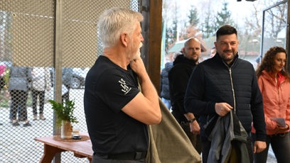 FOTO: Prezident Petr Pavel se ochotně podepisoval.