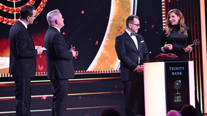 FOTO: Cenu oblíbeného rádia oznámili Olga Lounová a Vlasta Korec.