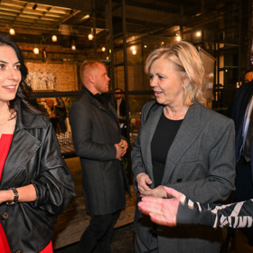 Eva Pavlová byla hvězdou večera, zastínila i samotnou autorku.