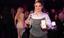 Farna se pochlubila novou soškou zlatého Slavíka. Ewa měla z triumfu radost. 