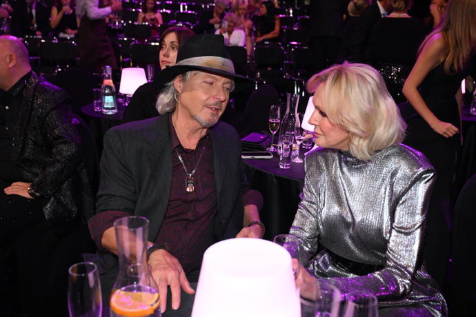 FOTO: Helena Vondráčková s Peterem Nagym. – stránka 593