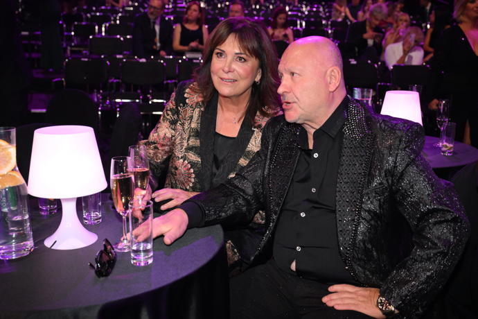 FOTO: Michal David s manželkou Marcelou. – stránka 592