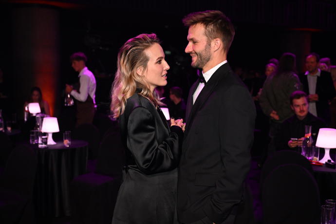 FOTO: Tereza Ramba a její manžel jako zamilovaní puberťáci. – stránka 590