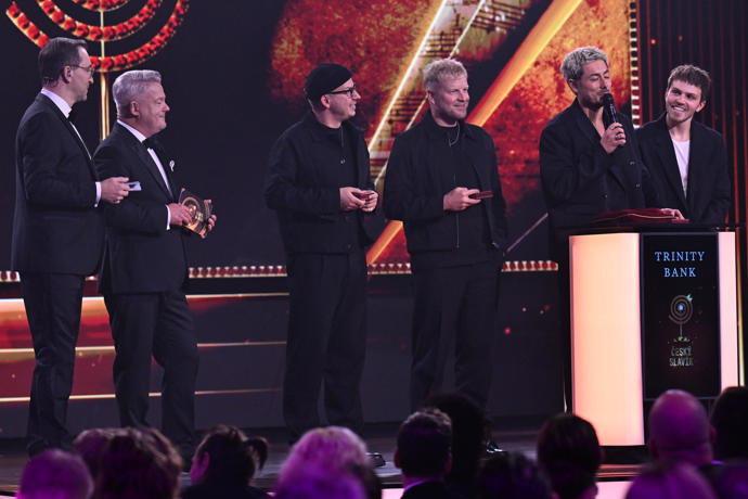 FOTO: Mirai se stali bronzovým Slavíkem. – stránka 537